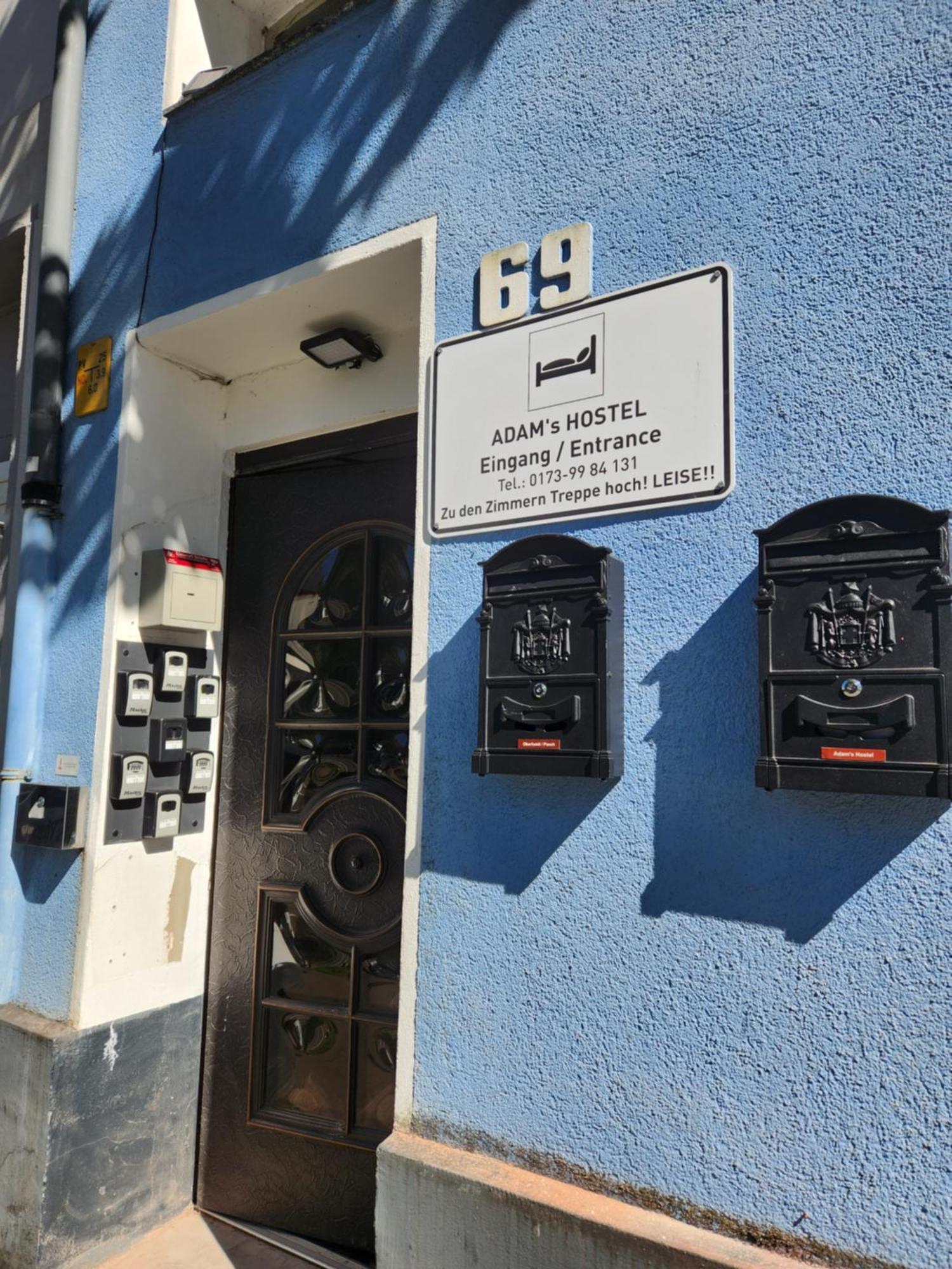 Adam'S Hostel - Self Check-In & Only Private Rooms - Dusseldorf — Photos 3